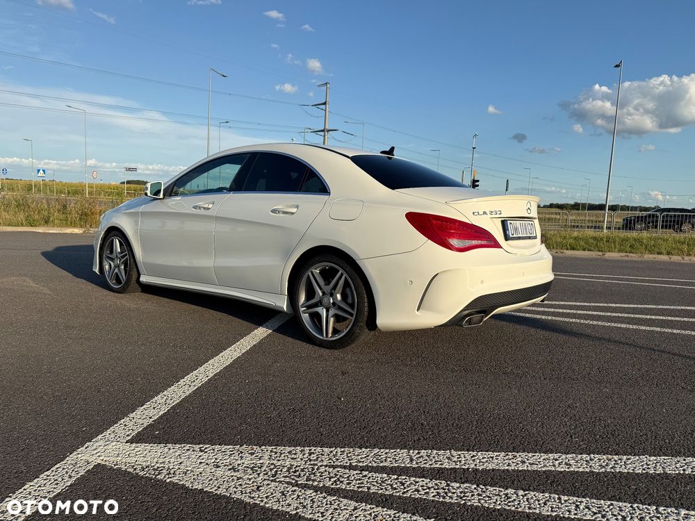 Mercedes-Benz CLA 250 4-Matic - 8