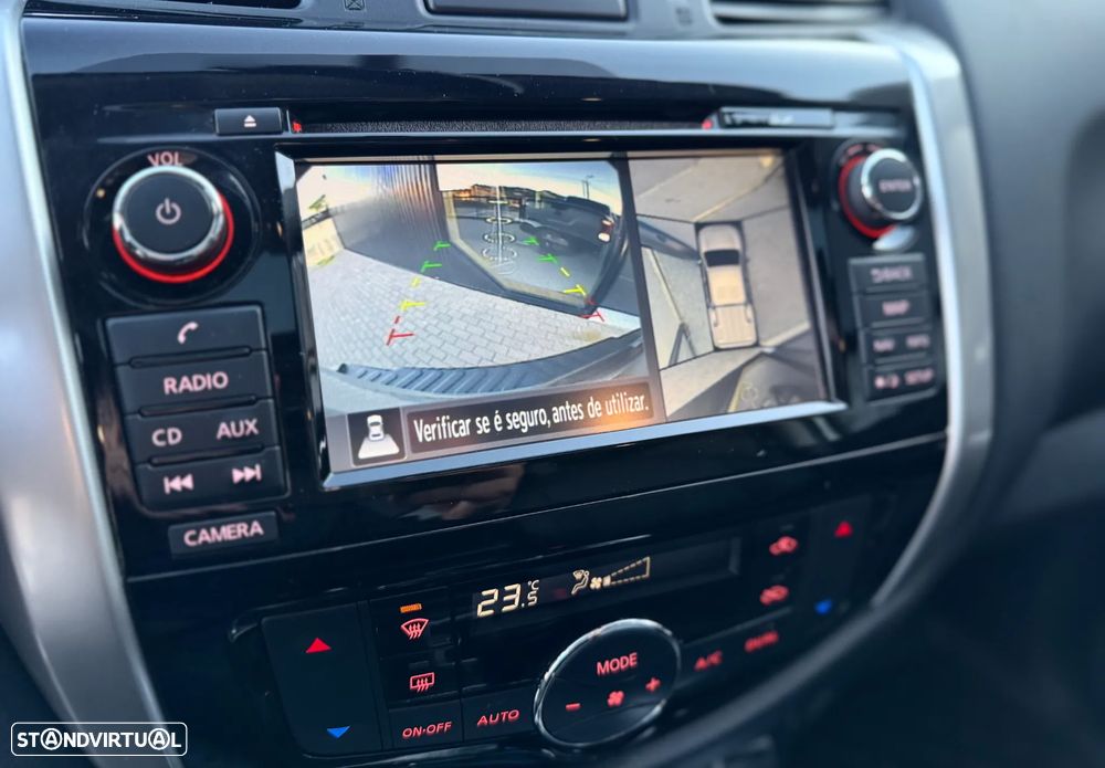 Nissan Navara 2.3 dCi CD 4WD Tekna Auto - 21