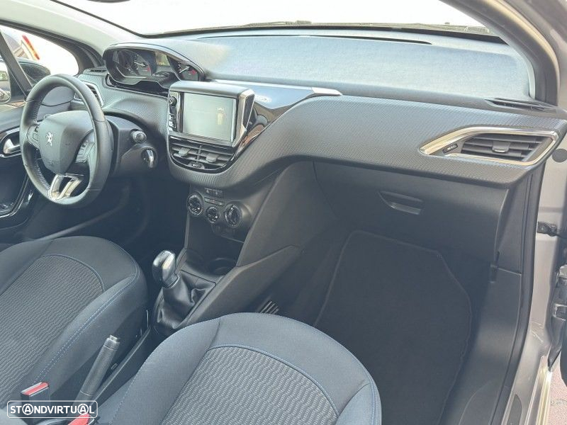 Peugeot 208 1.5 BlueHDi Signature - 23