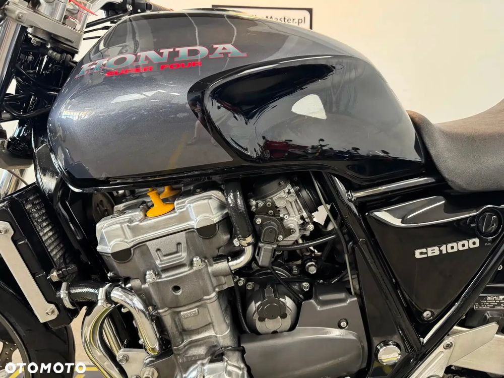 Honda CB - 22