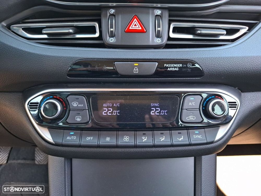 Hyundai i30 1.0 T-GDi Style Plus — fotografia 24