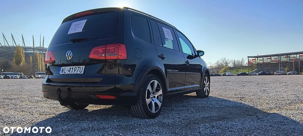 Volkswagen Touran 1.4 TSI DSG Cross - 14