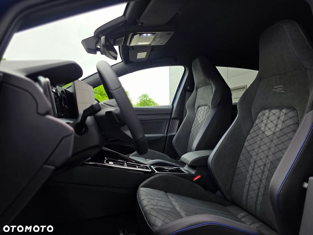 Volkswagen Golf 1.5 eTSI mHEV R-Line Plus DSG - 13