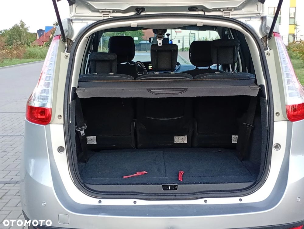 Renault Grand Scenic - 22