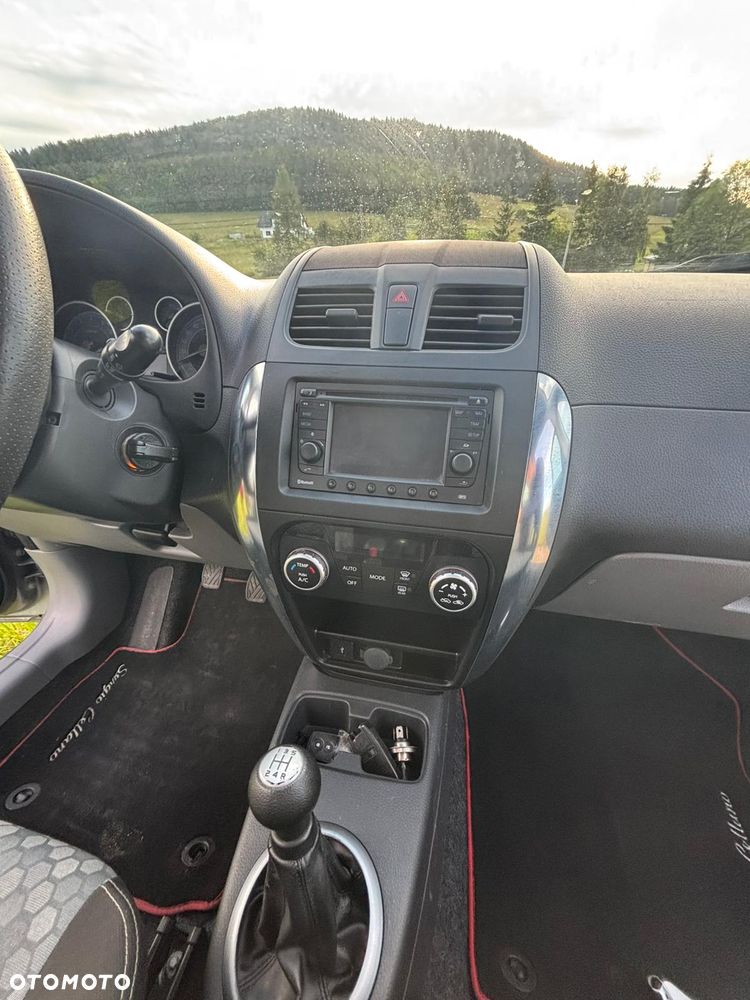 Suzuki SX4 1.6 Premium 4WD - 23