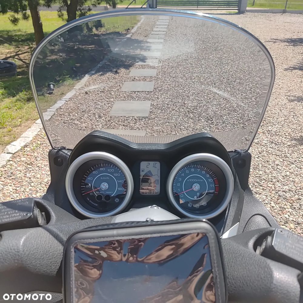 Yamaha X-max - 5
