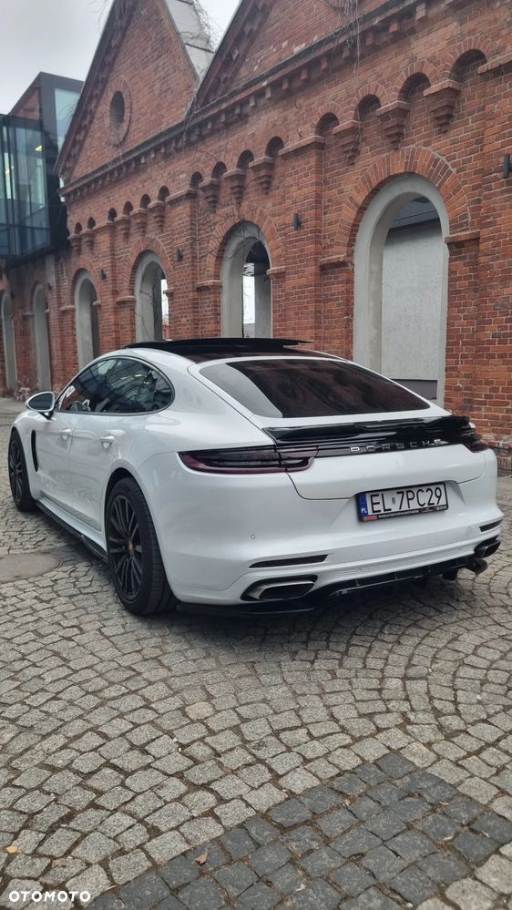 Porsche Panamera 4 - 12