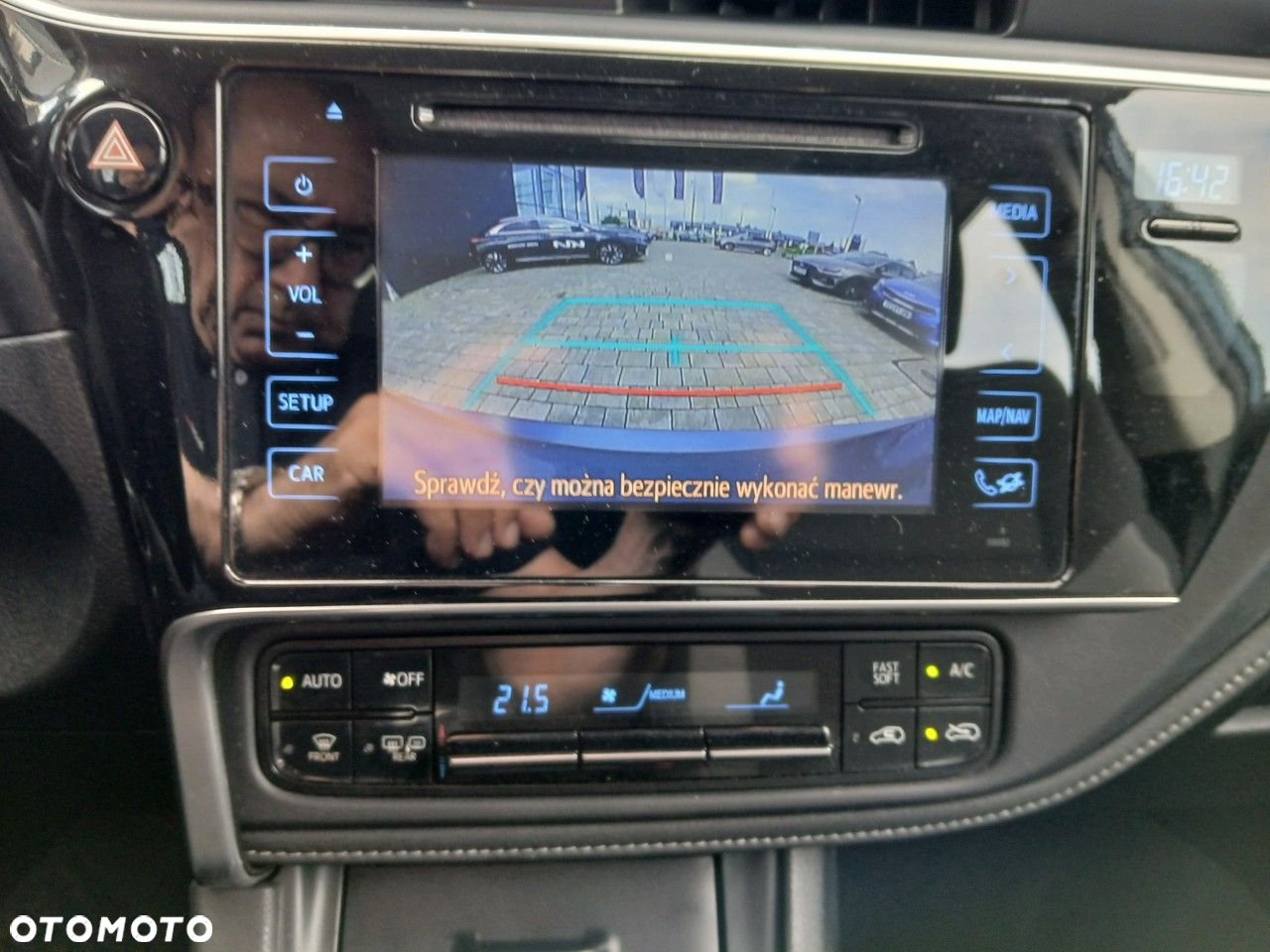 Toyota Auris - 16