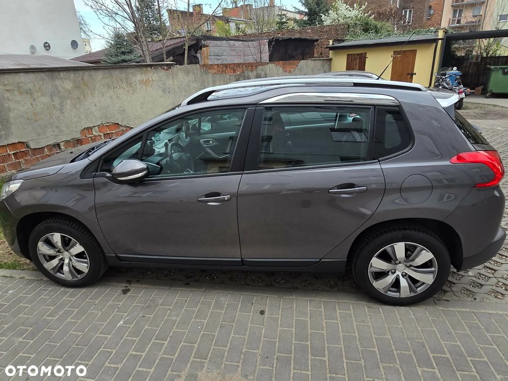 Peugeot 2008 1.2 Pure Tech Style - 8
