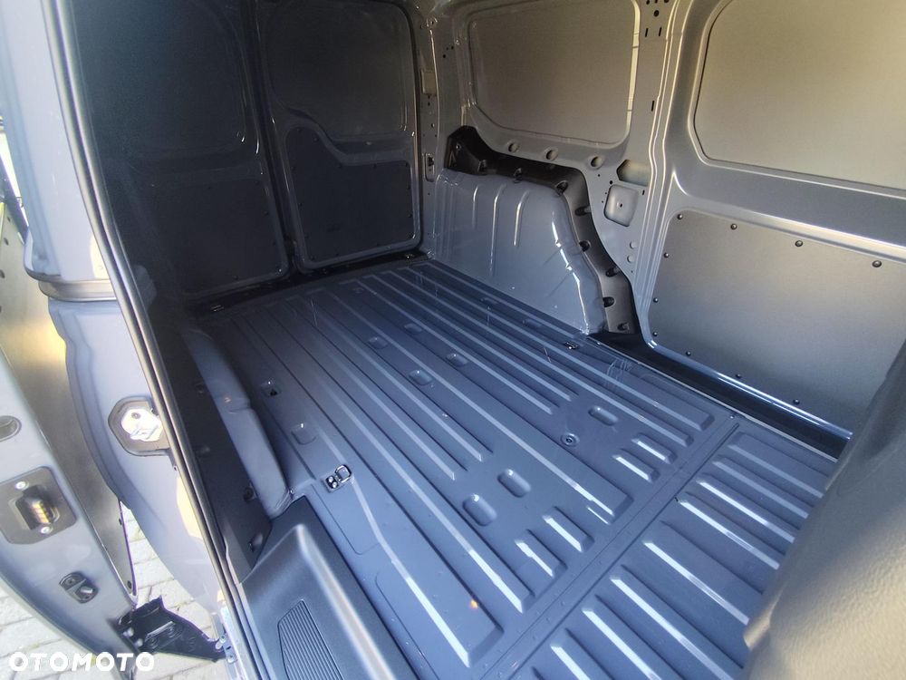 Volkswagen Caddy - 11