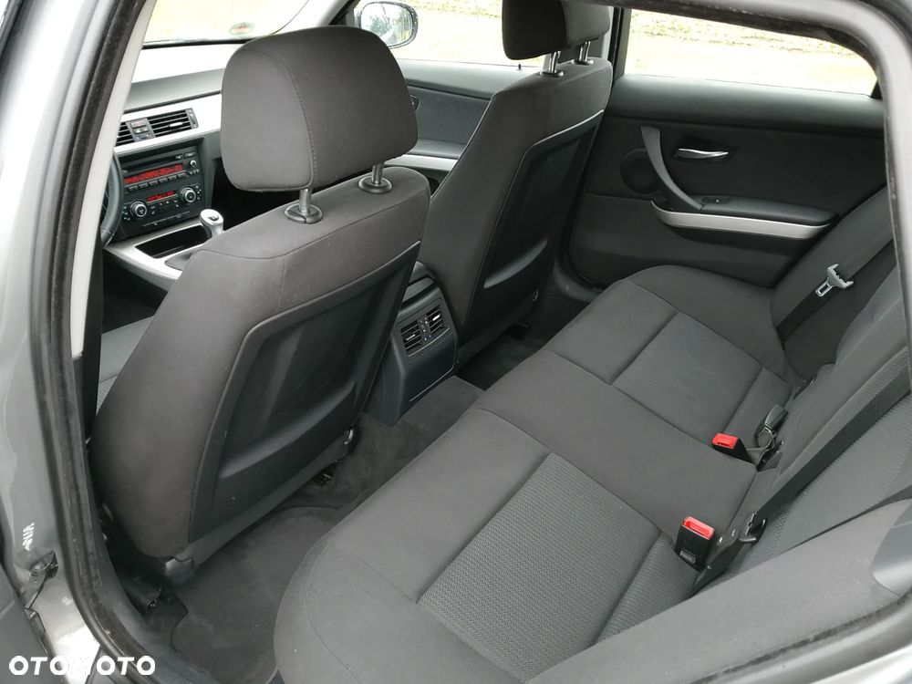 BMW Seria 3 - 13