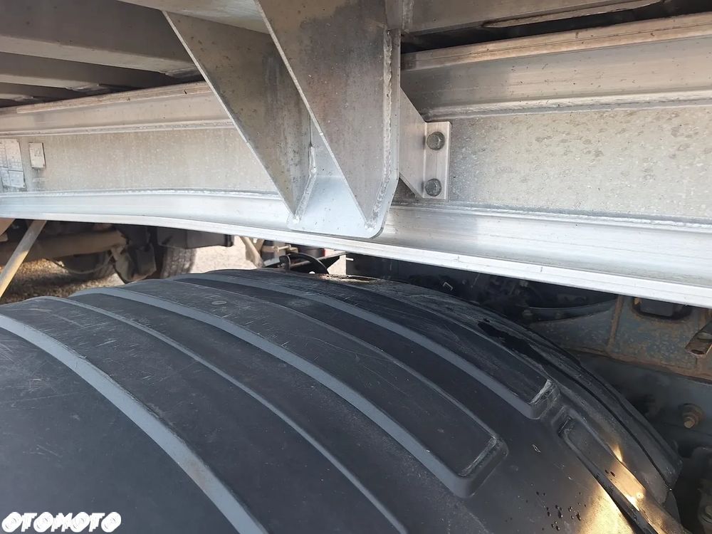 Benalu 28m3 / 2013 / 2 osie podnoszone / Import Francja - 7