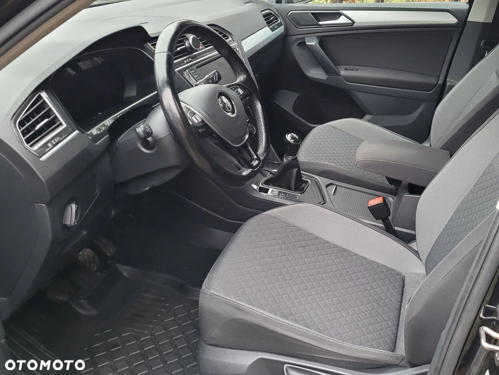 Volkswagen Tiguan 1.4 TSI BMT ACT Comfortline - 9