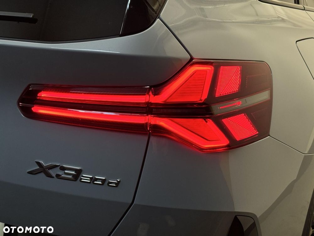 BMW X3 xDrive20d mHEV - 12