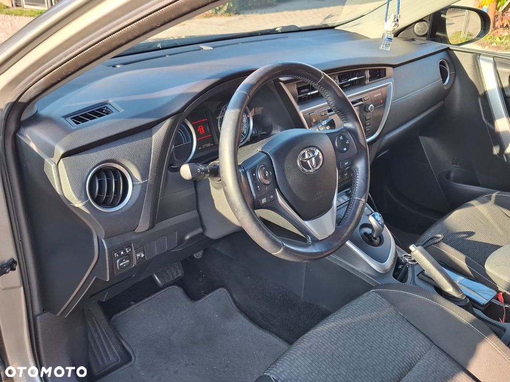Toyota Auris 2015 photo 4