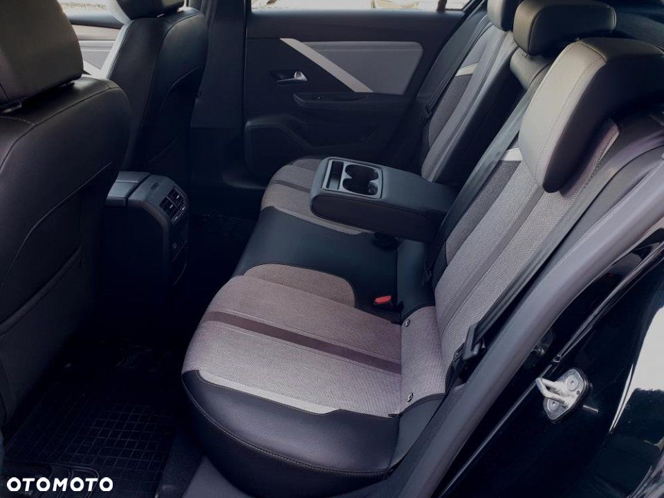 Opel Astra - 34