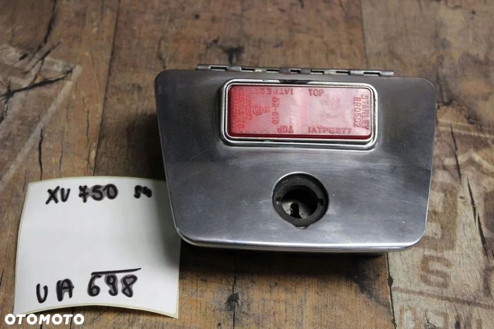 SCHOWEK NARZĘDZIOWY XV750 VIRAGO - 1