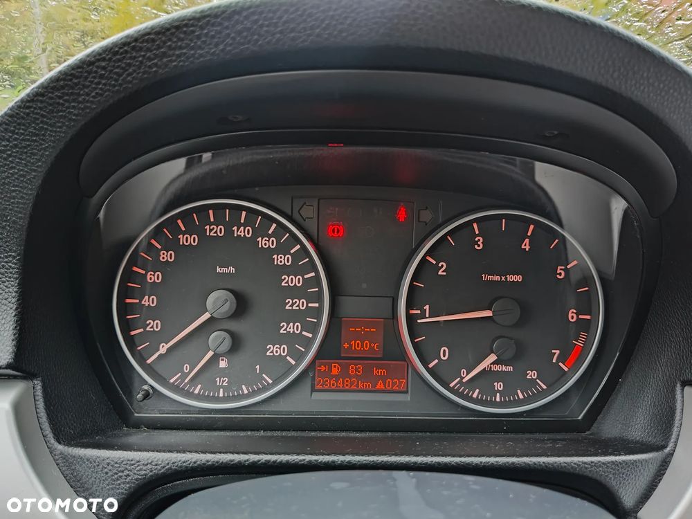 BMW Seria 3 320i - 22
