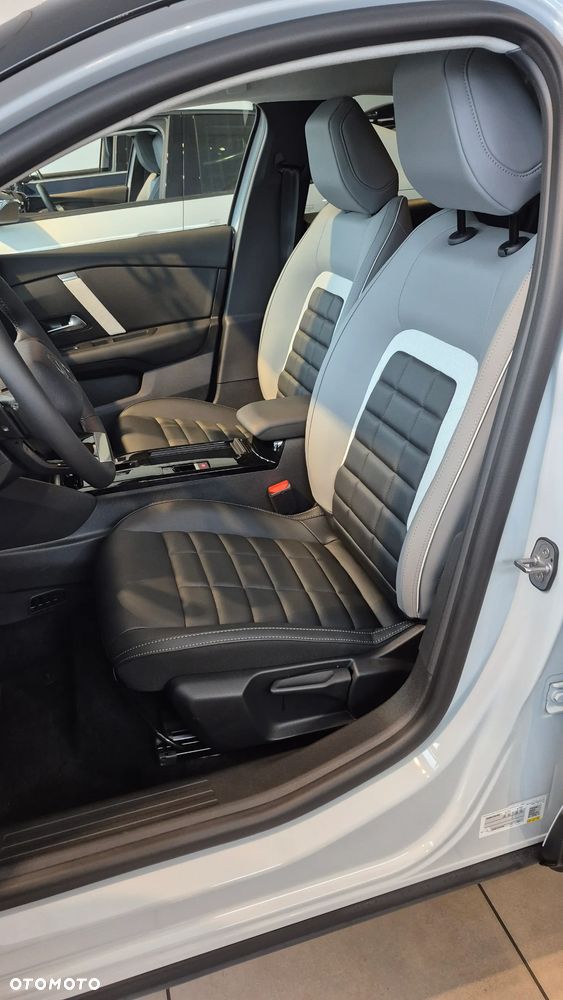 Citroën C4X 1.2 mHEV Max eDCT6 - 12