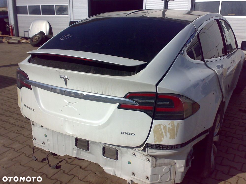 tesla x 15-21 błotnik tylny tył ćwiartka tylna klapa lampa pas podłoga wann - 1