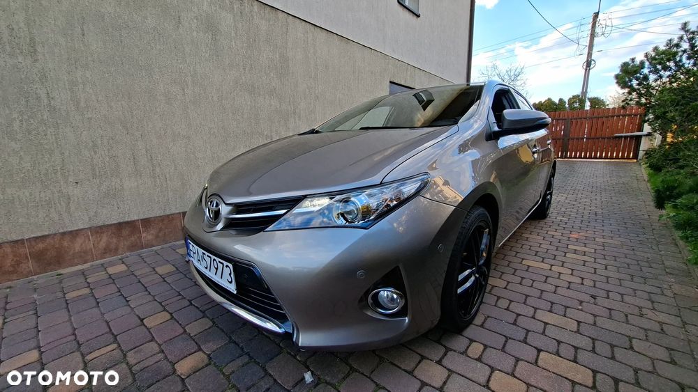 Toyota Auris 1.6 Sol - 2