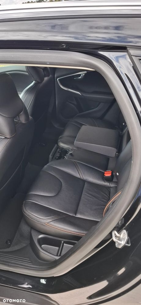 Volvo V40 D4 Drive-E Summum - 9