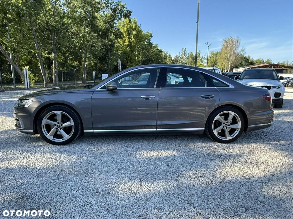 Audi A8 - 4