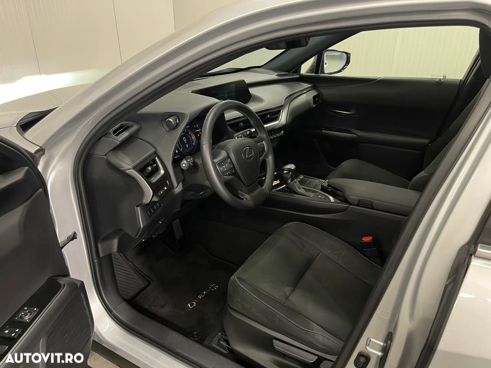 Lexus UX 250h Business Edition - 5