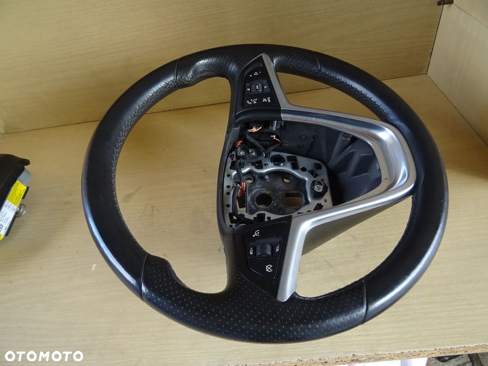 OPEL INSIGNIA A KIEROWNICA MULTIFUNKCJA SKÓRA PERFOROWANA AGR SPORT OPC LINE - 4