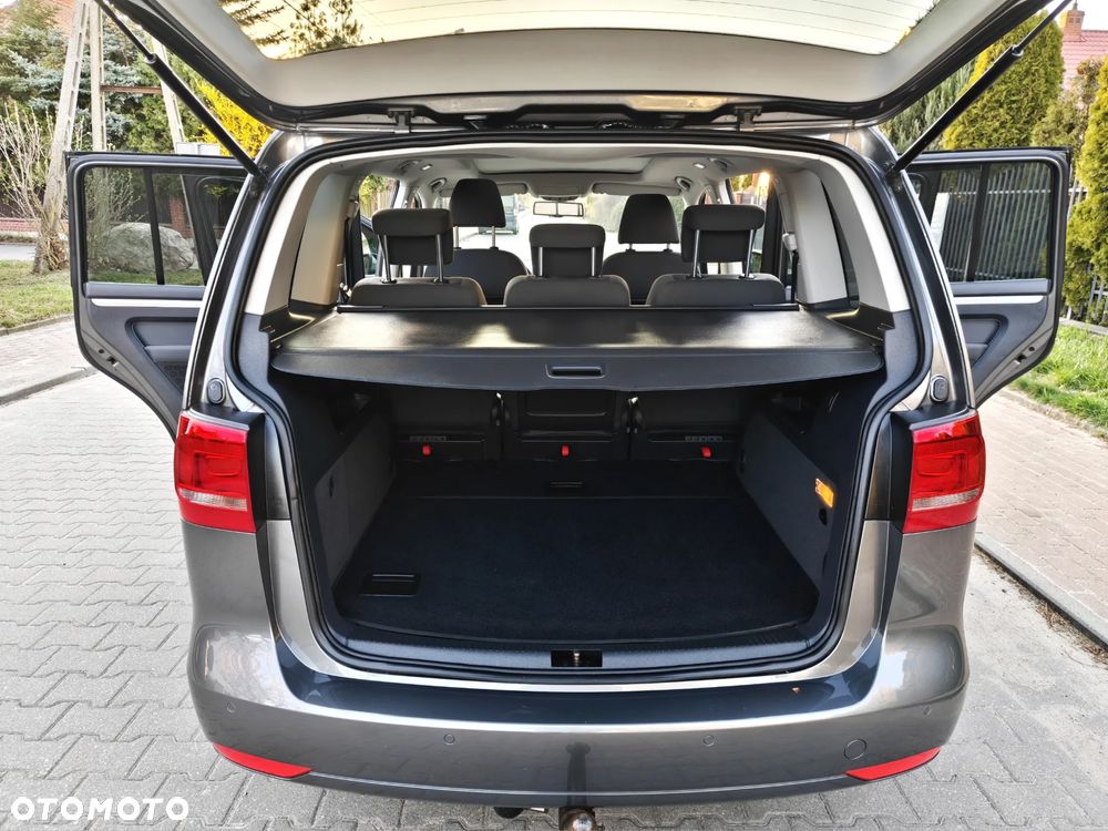 Volkswagen Touran 1.6 TDI DPF BlueMotion Technology Highline - 17