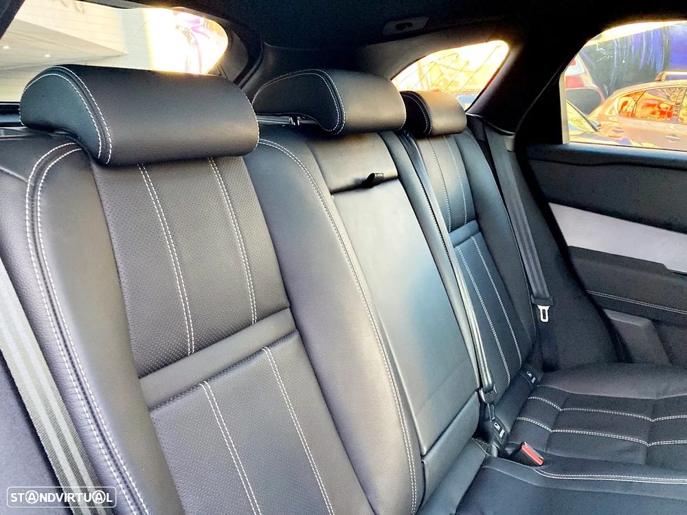 Land Rover Range Rover Velar 2.0 P400e AWD R-Dynamic SE - 36