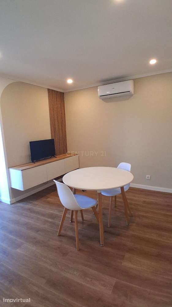 Apartamento Renovado em Loures com Terraço e Boa Exposição Solar - Grande imagem: 4/35