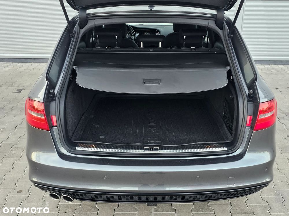 Audi A4 Avant 2.0 TDI DPF clean diesel multitronic S line Sportpaket - 20
