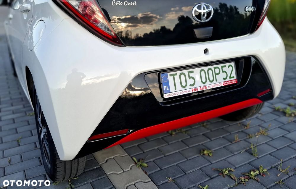 Toyota Aygo x-play connect - 16