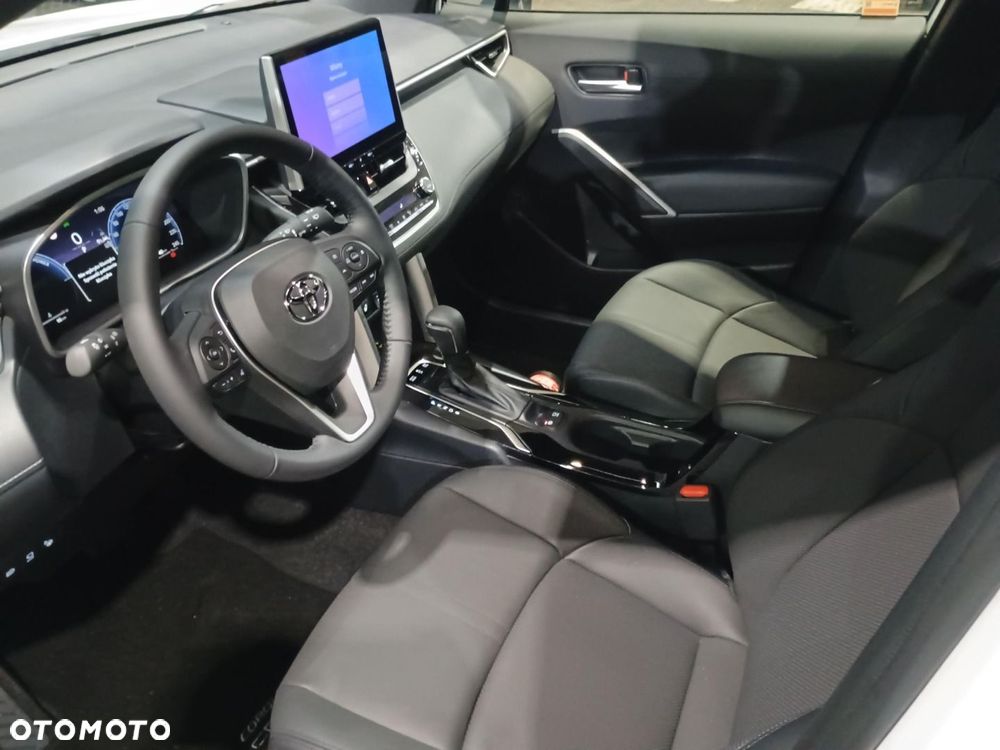 Toyota Corolla Cross 2.0 Hybrid Executive AWD - 17