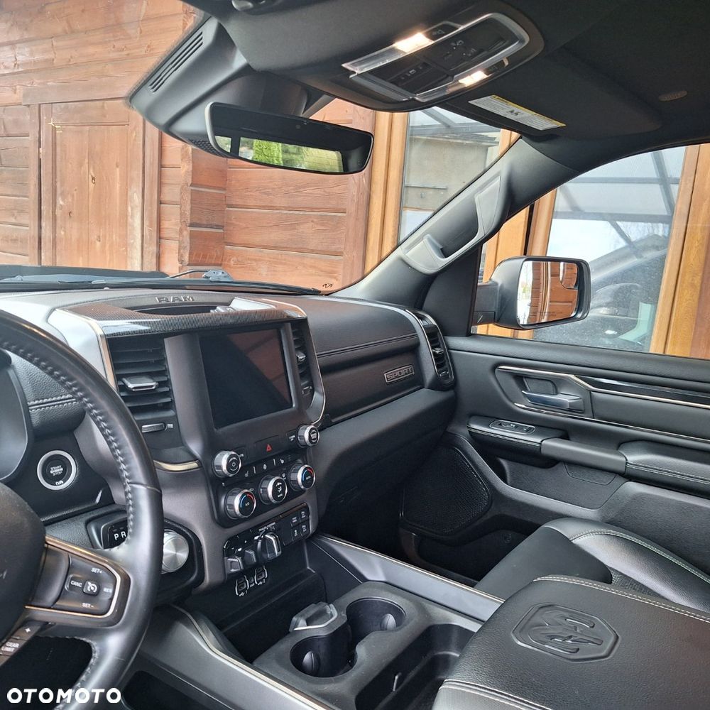 Dodge RAM 5.7 4x4 - 2