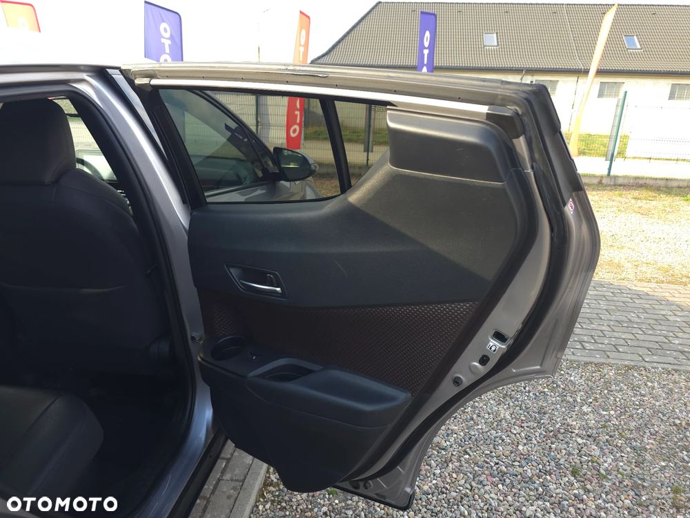 Toyota C-HR 1.8 Hybrid Prestige - 12