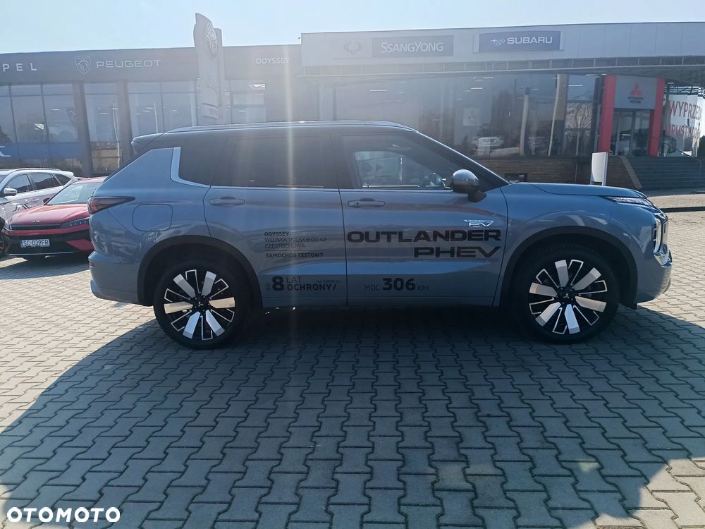 Mitsubishi Outlander Instyle Plus - 4