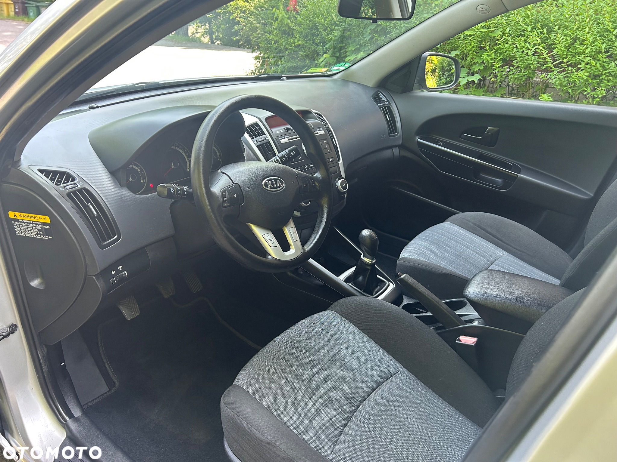 Kia Ceed 1.6 CVVT SW Dream-Team Edition - 12