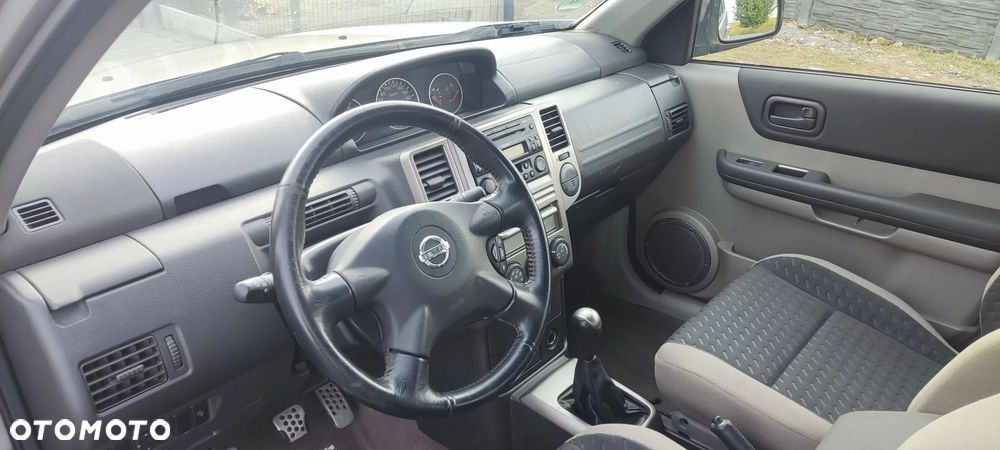 Nissan X-Trail 2.0 4x4 Comfort - 10