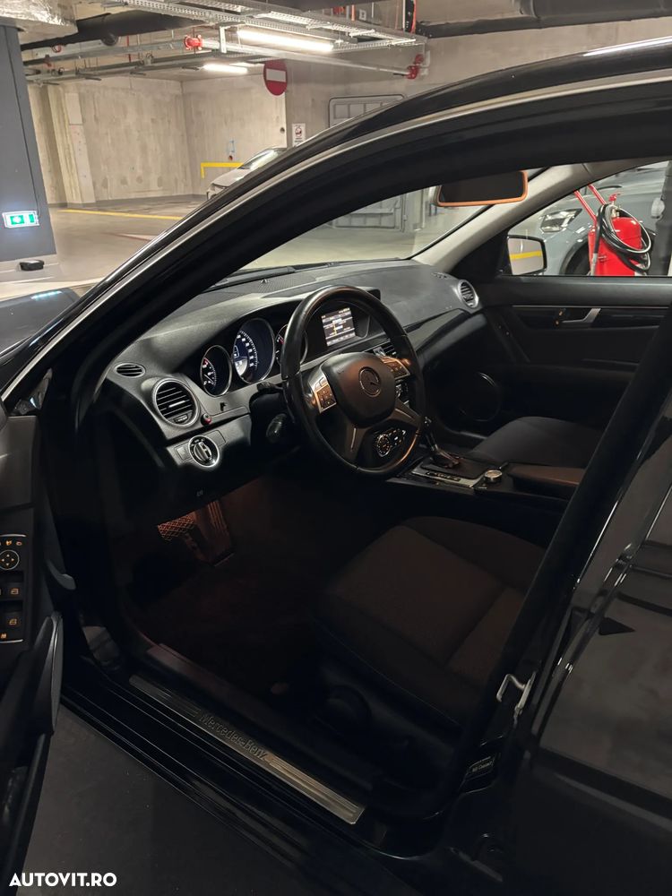 Mercedes-Benz C - 14