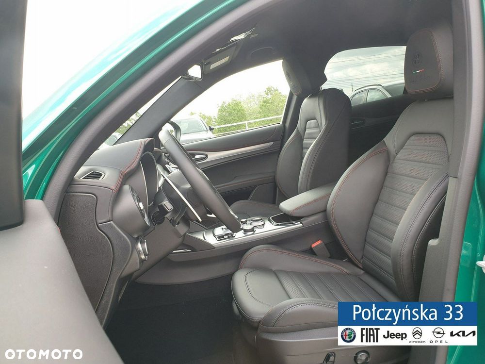 Alfa Romeo Stelvio - 14