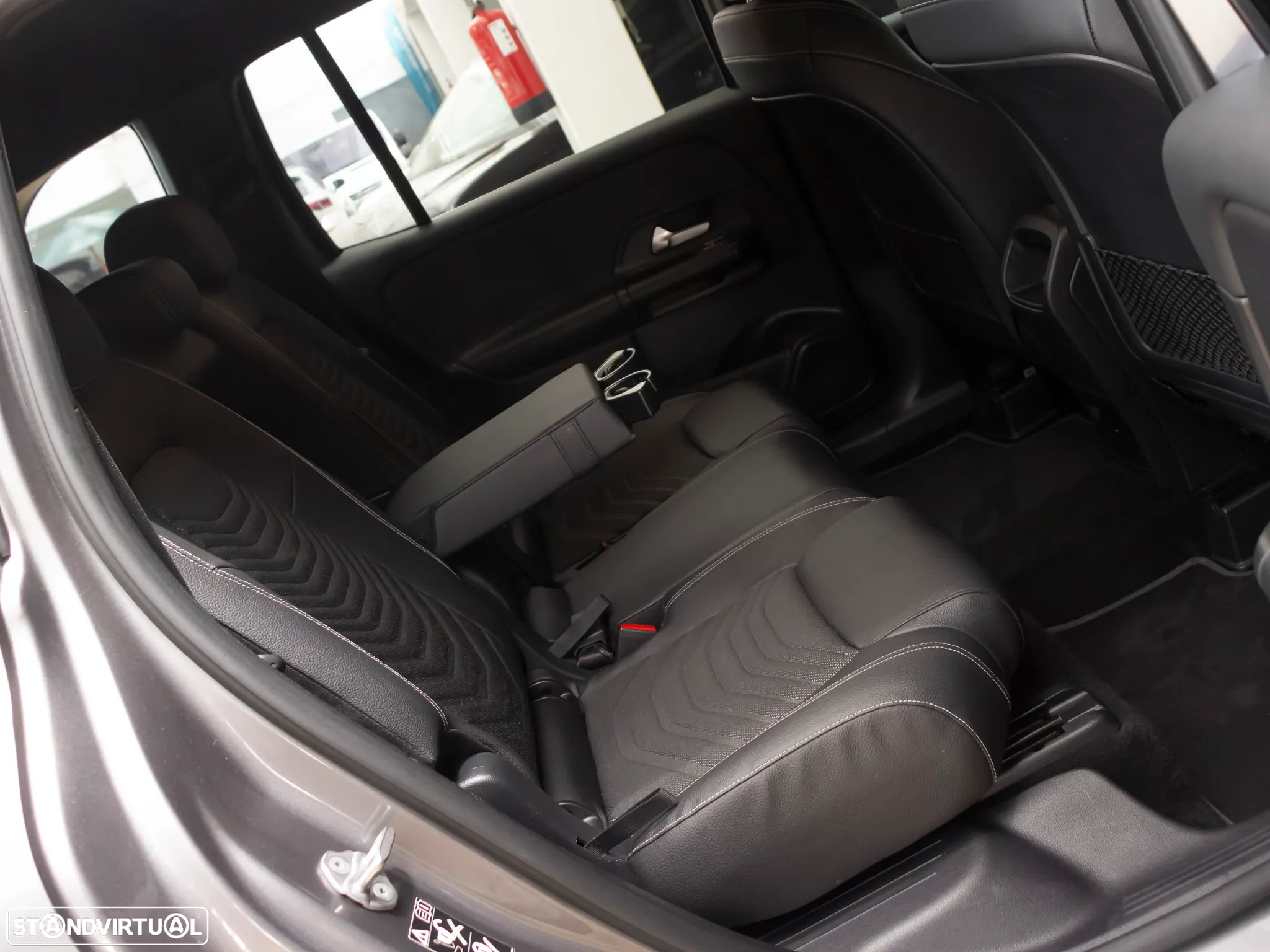 Mercedes-Benz GLB 180 d Style - 12