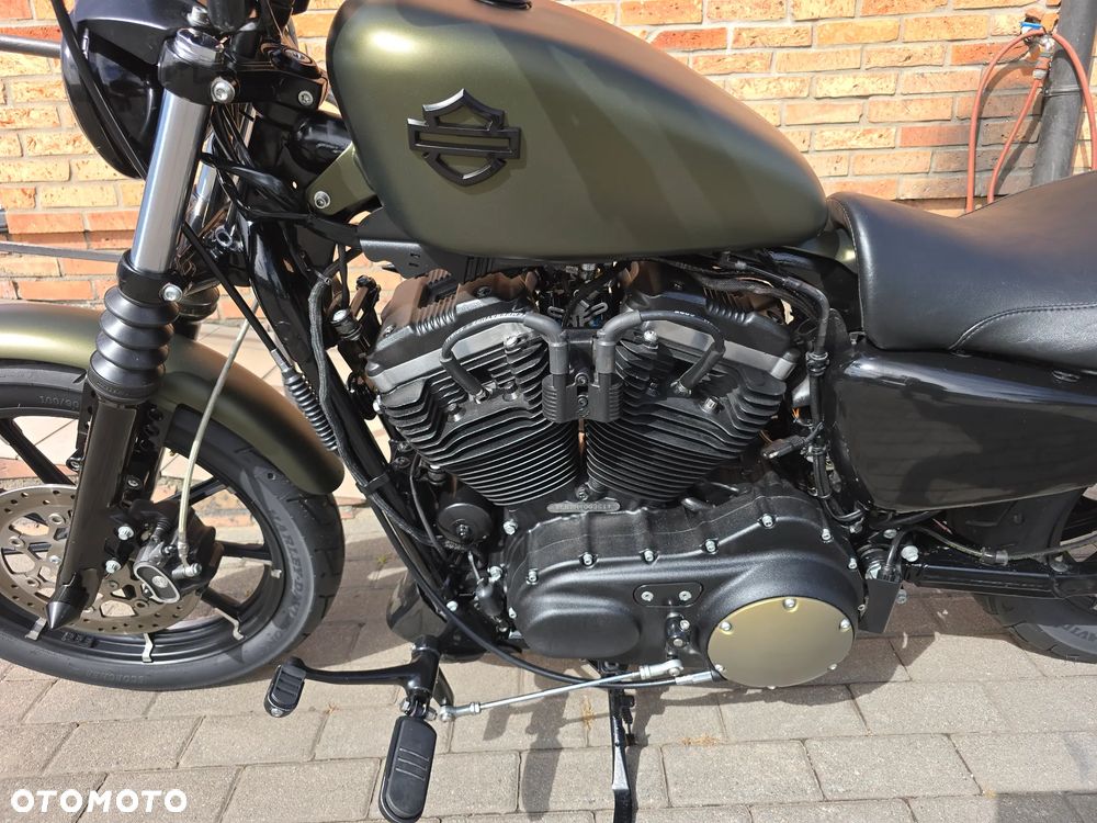 Harley-Davidson Sportster Iron 883 - 25