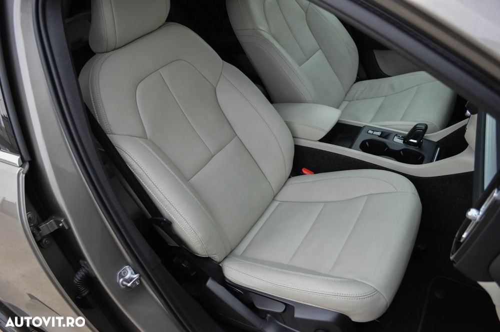 Volvo XC 40 Recharge T5 Twin Engine AT7 Inscription - 25