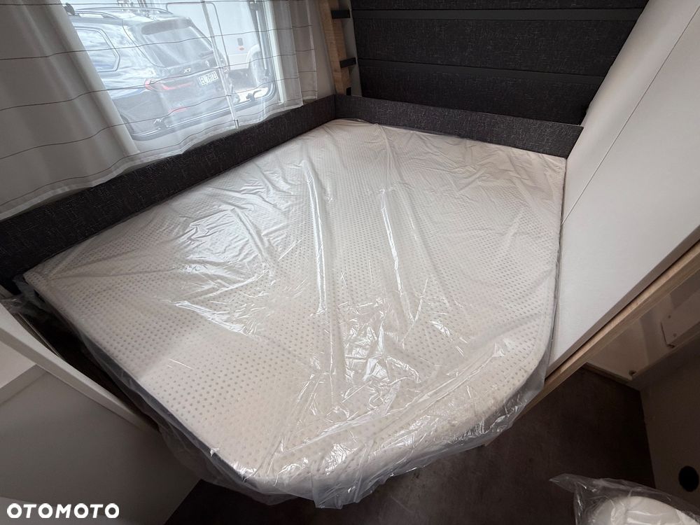 Dethleffs Camper 560 FMK - 17