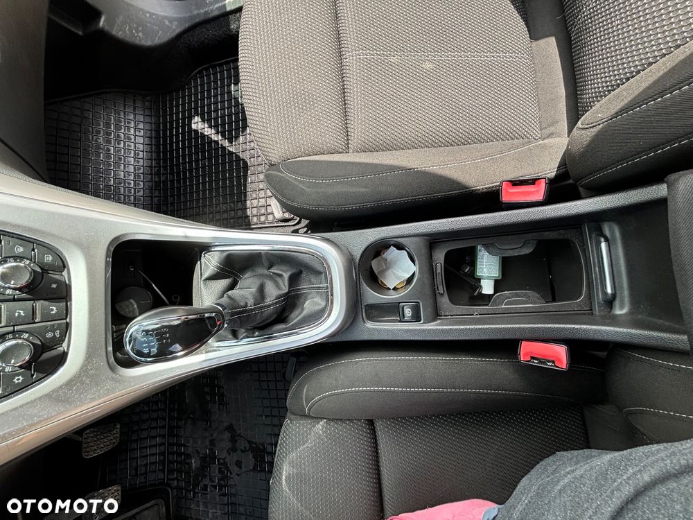 Opel Astra 1.6 T Sport - 19