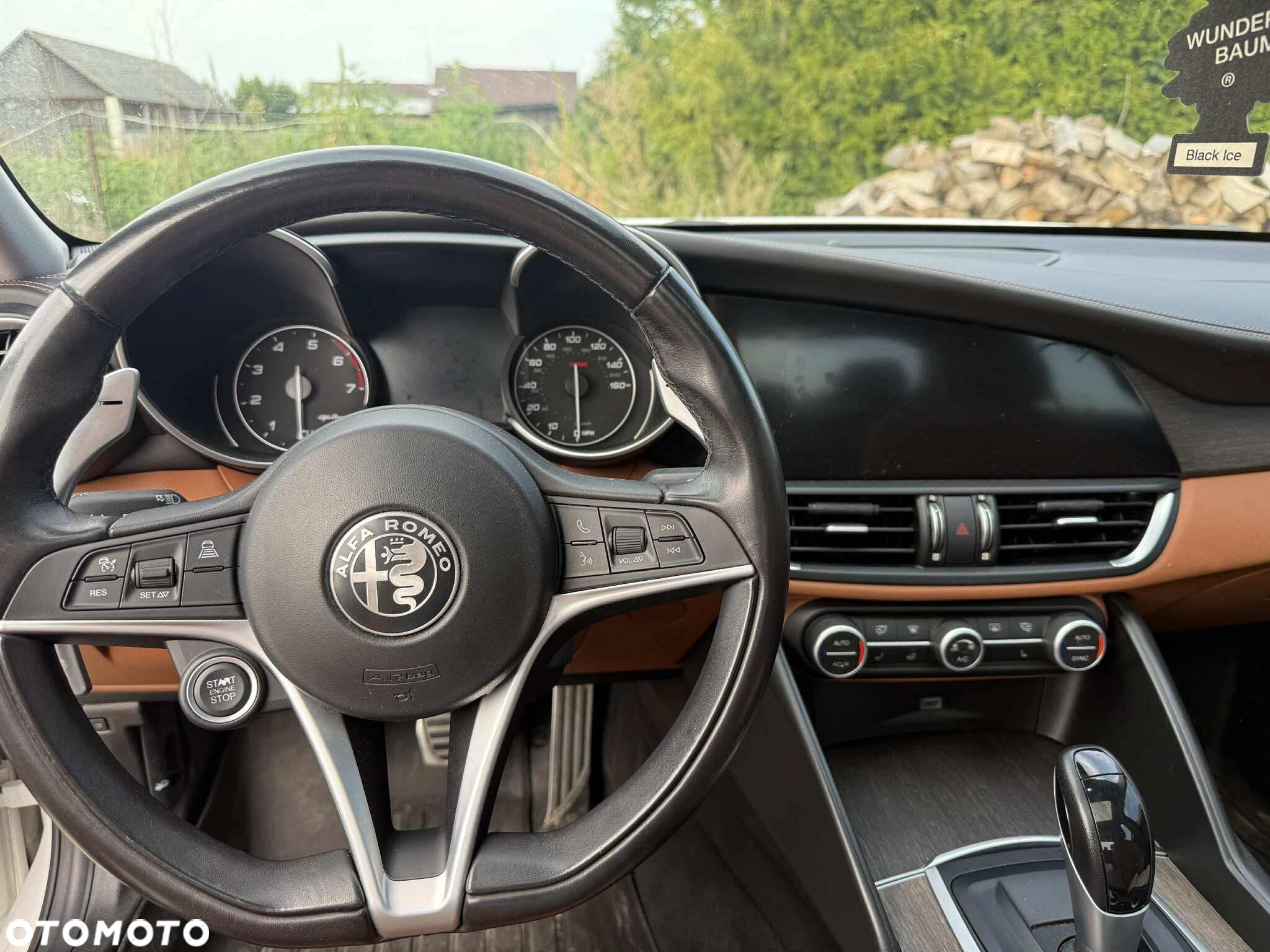 Alfa Romeo Giulia 2.0 Turbo 16V AT8 Veloce Ti - 11