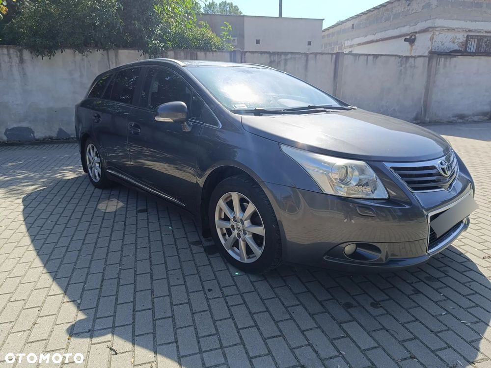 Toyota Avensis 2.0 D-4D Premium - 2