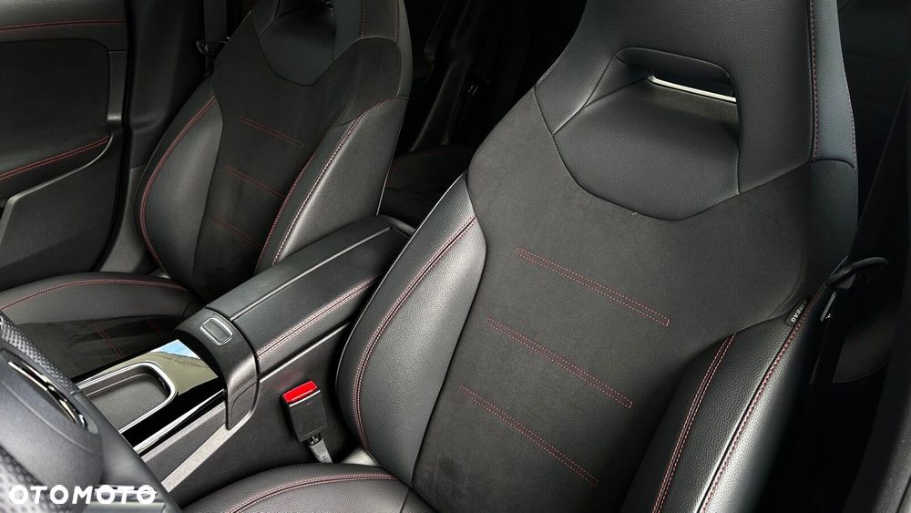 Mercedes-Benz CLA 200 mHEV AMG Line 7G-DCT - 12
